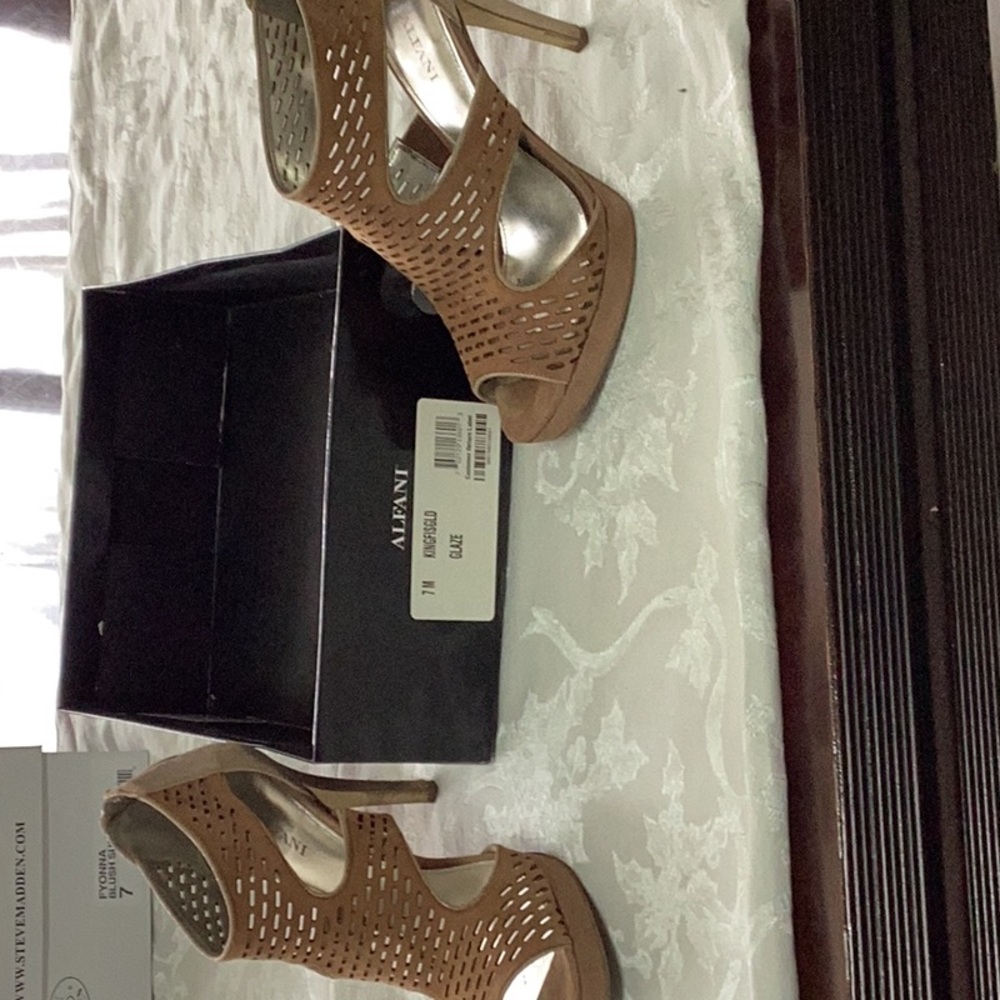 Women’s dress shoe